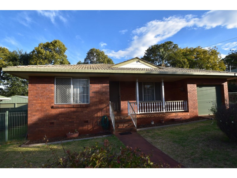12 Bagot Street, Centenary Heights QLD 4350