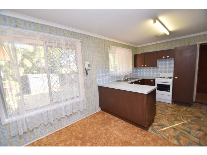 12 Bagot Street, Centenary Heights QLD 4350