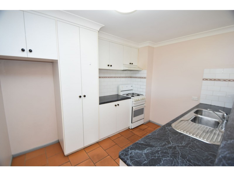 5/2 Roser Close, Kearneys Spring QLD 4350