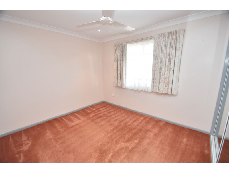 5/2 Roser Close, Kearneys Spring QLD 4350