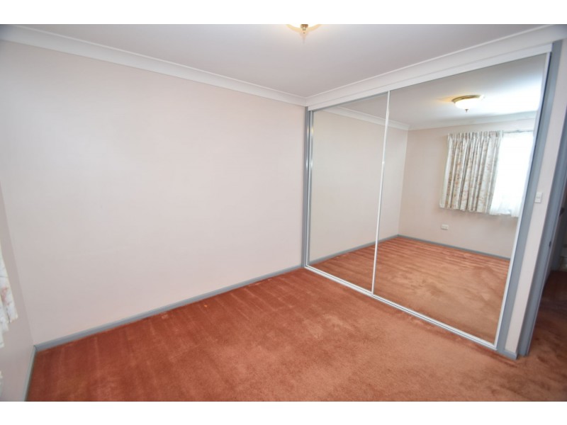 5/2 Roser Close, Kearneys Spring QLD 4350