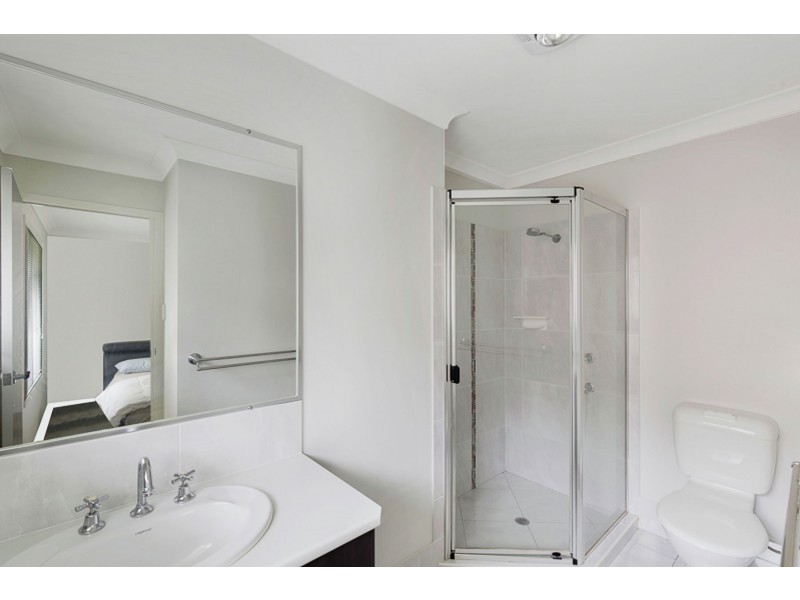 4 Latham Court, Wilsonton QLD 4350