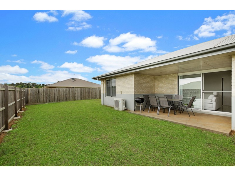 4 Latham Court, Wilsonton QLD 4350