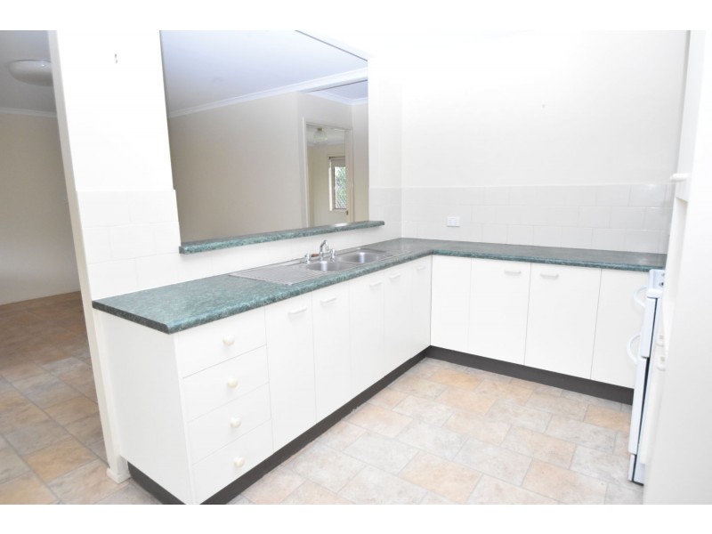 1 Stoneyhurst Court, Glenvale QLD 4350