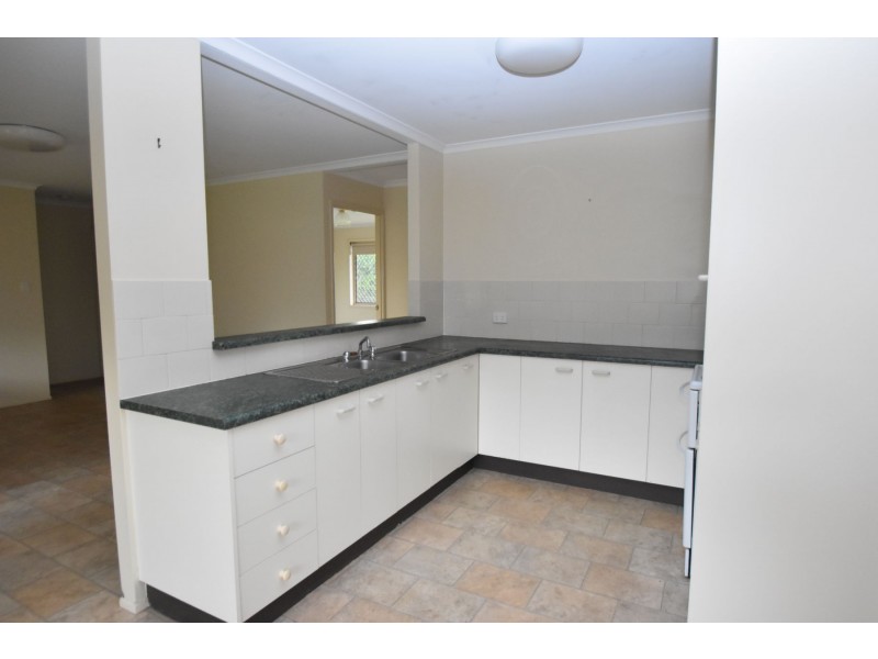 1 Stoneyhurst Court, Glenvale QLD 4350