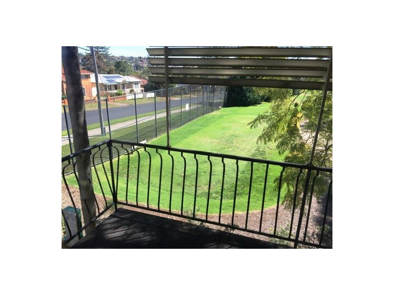 1/3 Pierce St, South Toowoomba QLD 4350