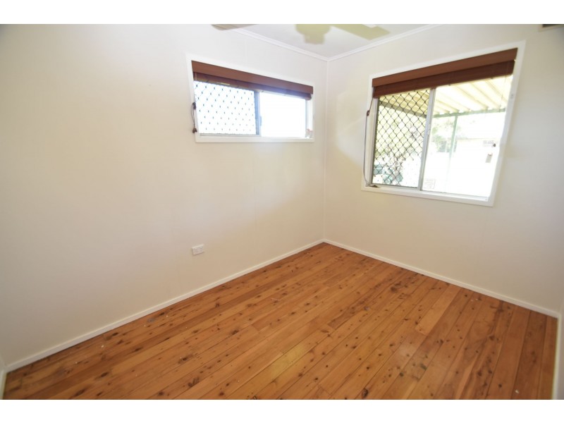 2 Sixth Avenue, Harristown QLD 4350