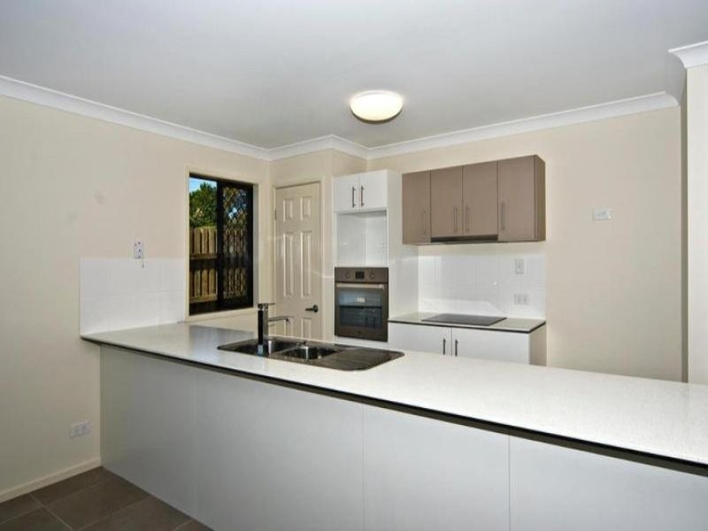 1/2 Swallow Court, Newtown QLD 4350