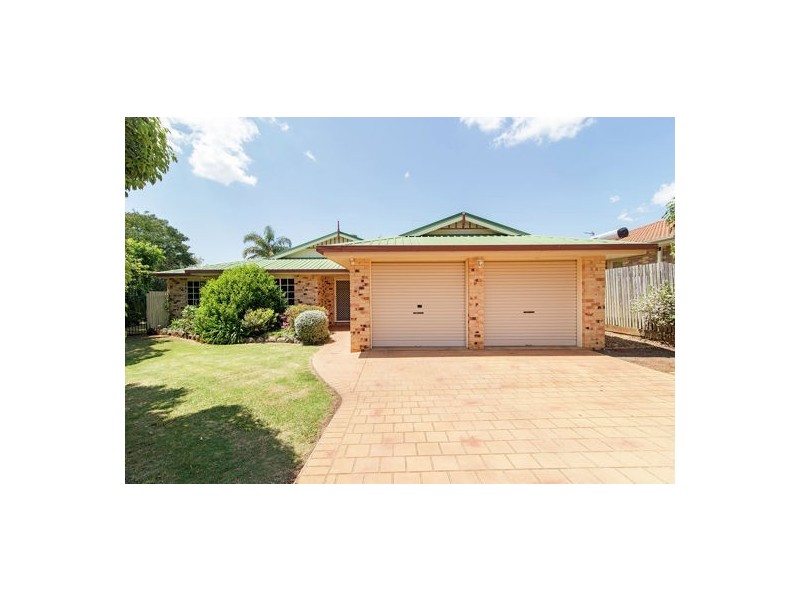 1 Zinnia Court, Middle Ridge QLD 4350