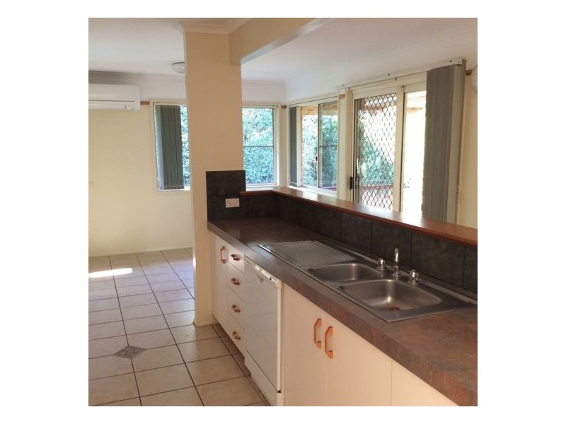 1 Zinnia Court, Middle Ridge QLD 4350