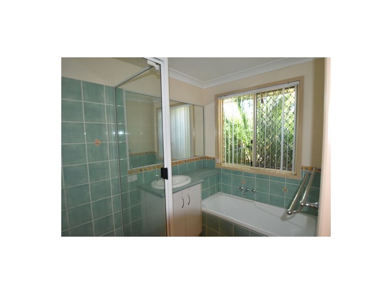 53 Catalina Drive, Wilsonton QLD 4350