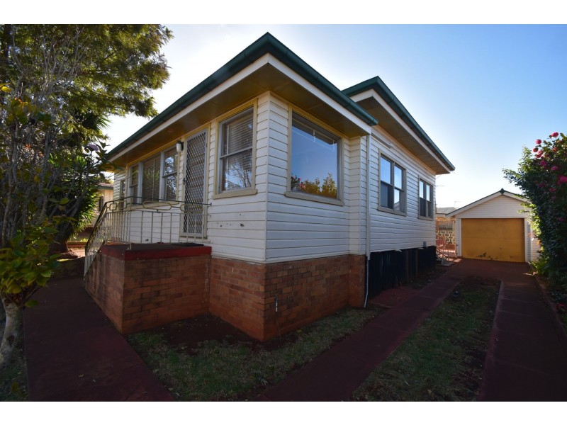 13 Rosewood Street, Toowoomba City QLD 4350