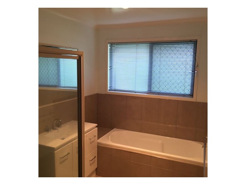 142 Ramsay St, Centenary Heights QLD 4350