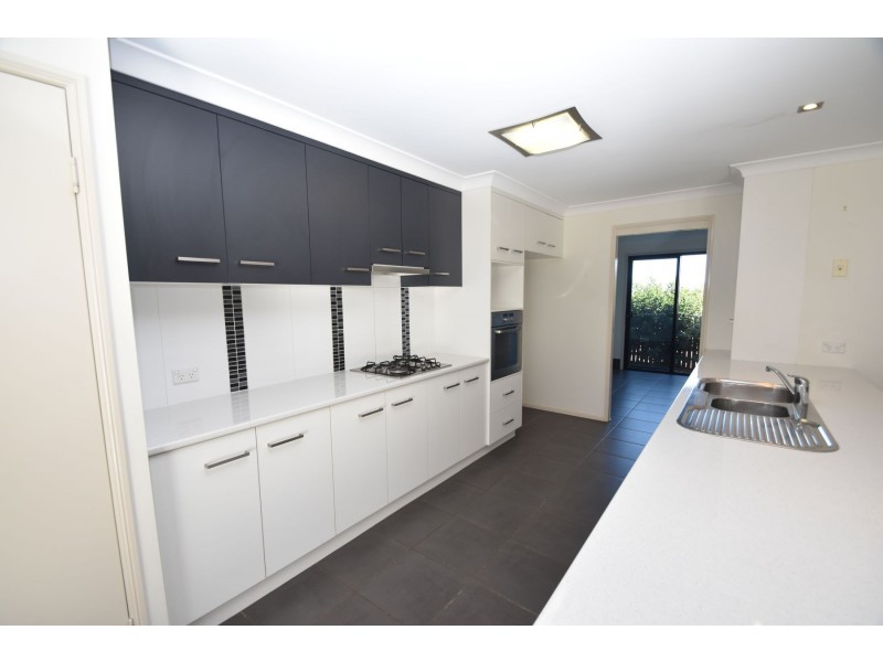 92 Smythe Drive, Highfields QLD 4352