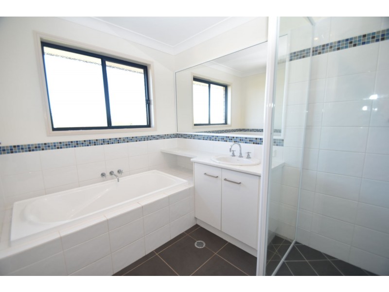 92 Smythe Drive, Highfields QLD 4352