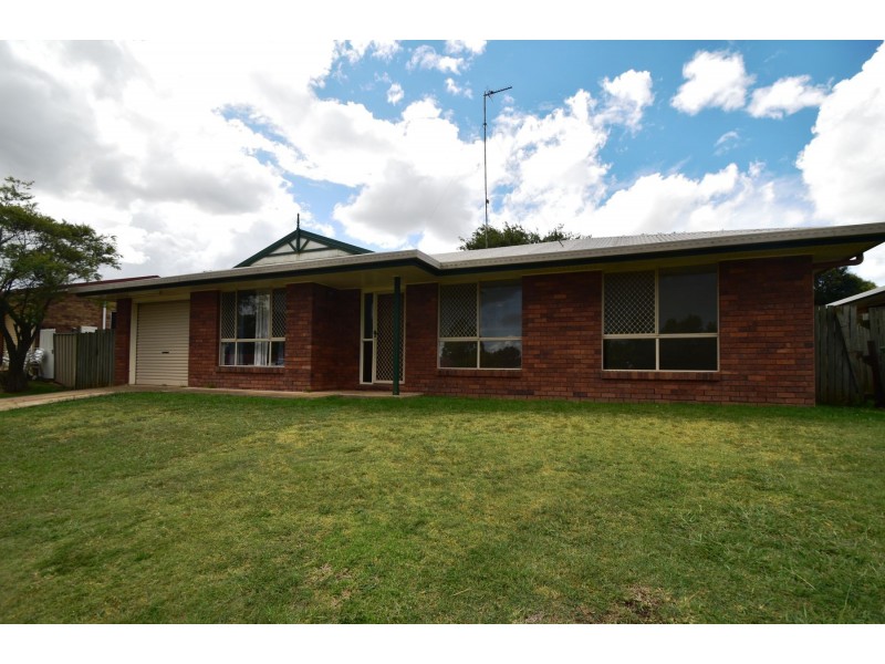 5 Baron Court, Wilsonton QLD 4350