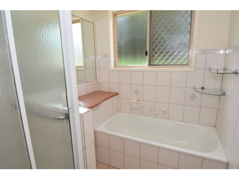 5 Baron Court, Wilsonton QLD 4350