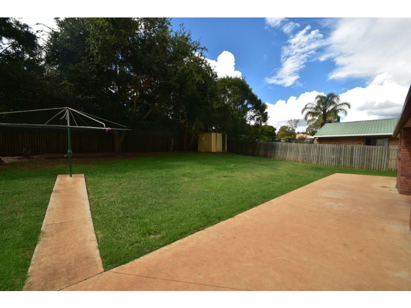 5 Baron Court, Wilsonton QLD 4350