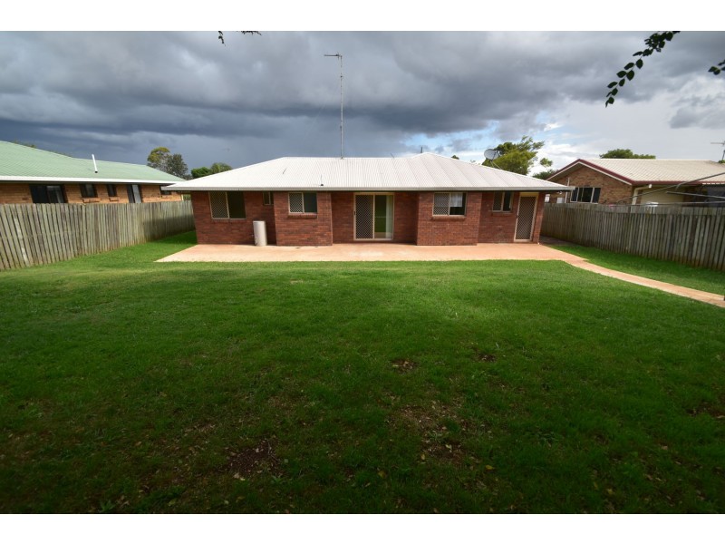 5 Baron Court, Wilsonton QLD 4350