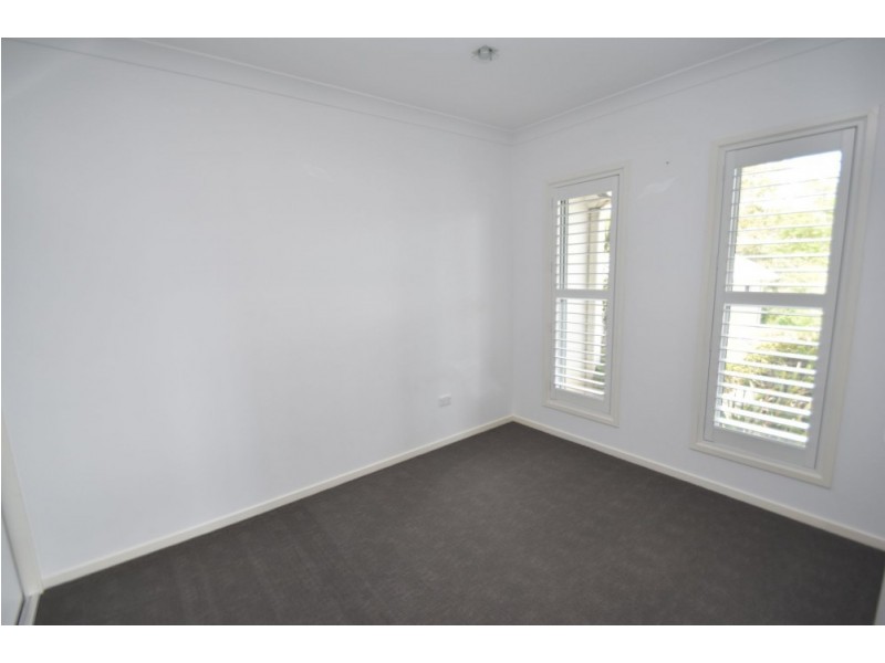 24 Piccadilly Court, Mount Lofty QLD 4350