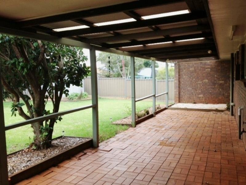 72 Jennifer Crescent, Darling Heights QLD 4350