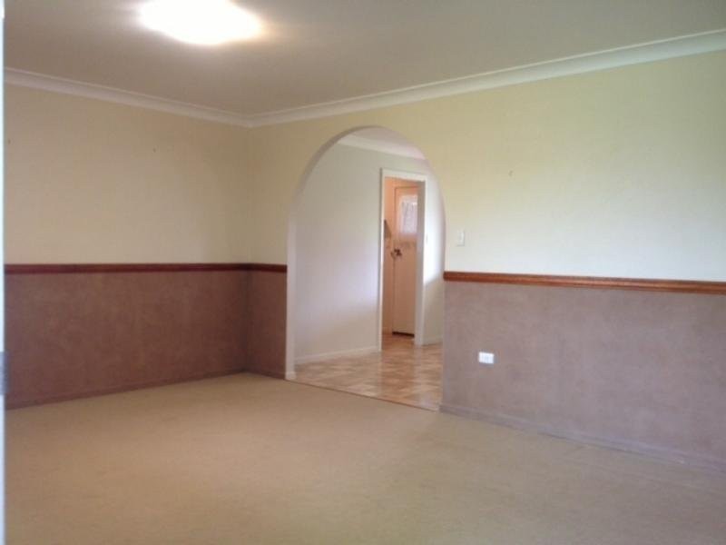 72 Jennifer Crescent, Darling Heights QLD 4350