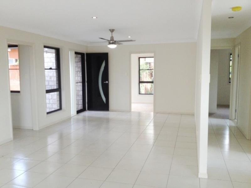 2/9 Loudon Street, South Toowoomba QLD 4350