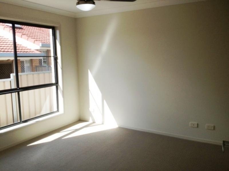 2/9 Loudon Street, South Toowoomba QLD 4350