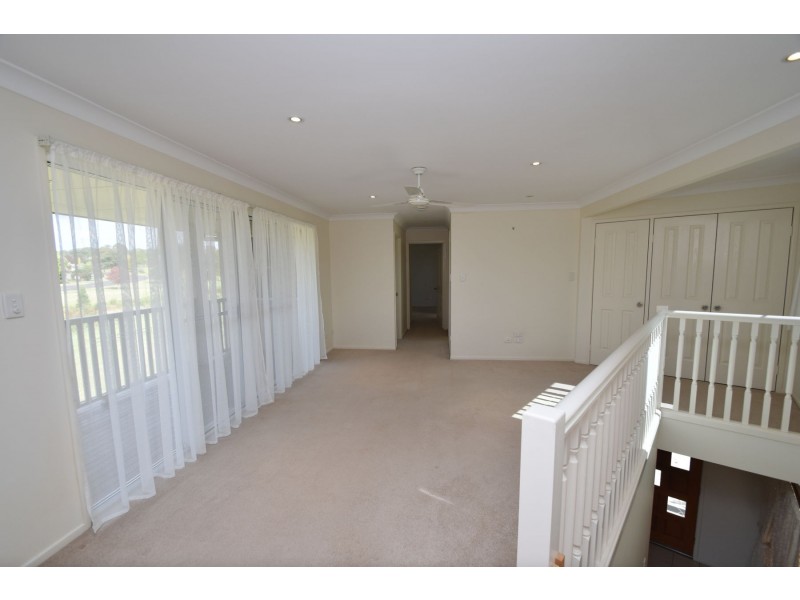 2A Agnes Street, Centenary Heights QLD 4350