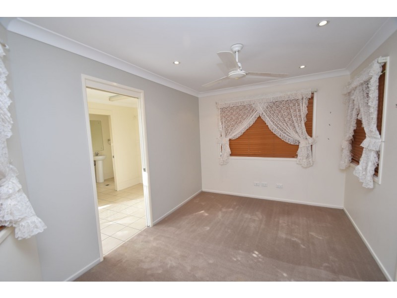 2A Agnes Street, Centenary Heights QLD 4350