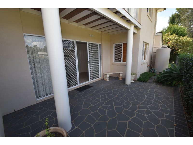 2A Agnes Street, Centenary Heights QLD 4350