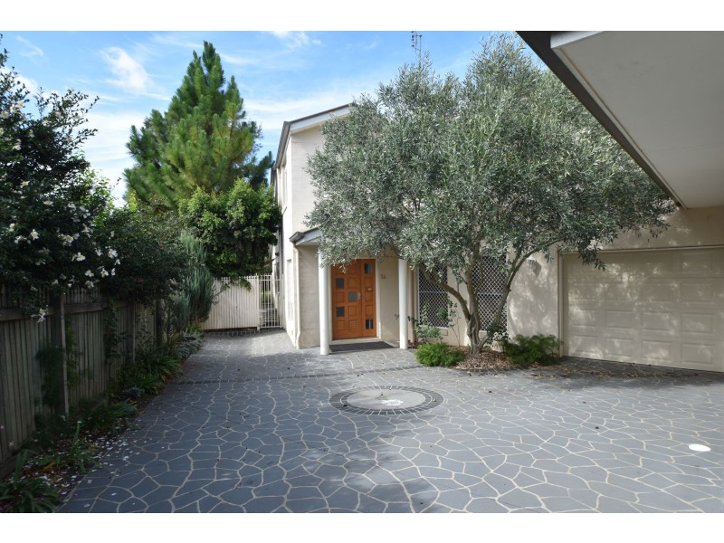 2A Agnes Street, Centenary Heights QLD 4350