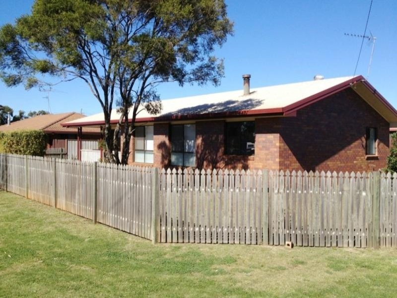 46 Tomkinson Street, Wilsonton QLD 4350