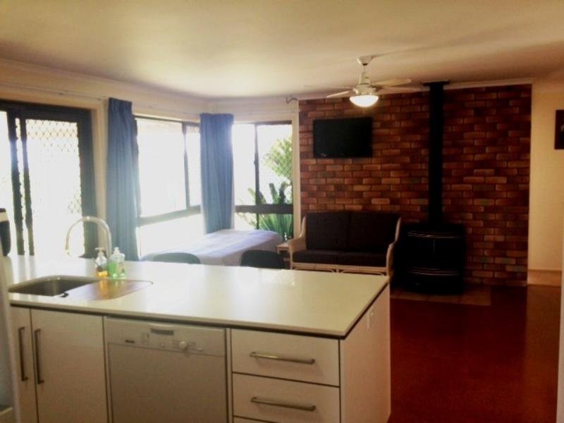 11 Melway Crescent, Glenvale QLD 4350