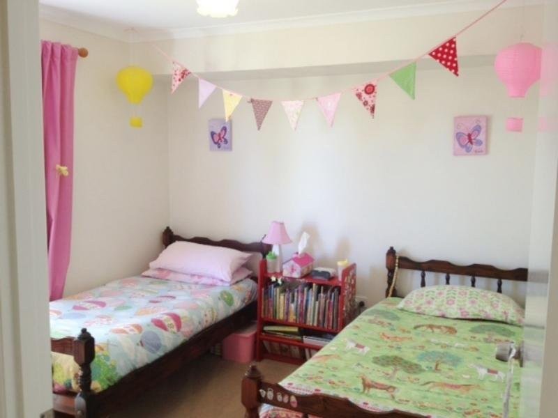 11 Melway Crescent, Glenvale QLD 4350