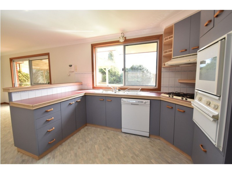 3 Jenna Court, Kearneys Spring QLD 4350