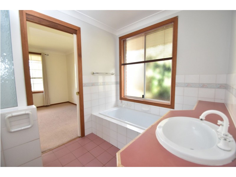 3 Jenna Court, Kearneys Spring QLD 4350