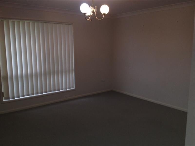 28 Wood Drive, Middle Ridge QLD 4350