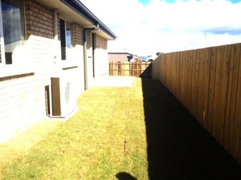 10 Wandoo Crescent, Westbrook QLD 4350