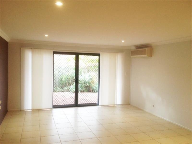 1/13 Horrocks Crescent, Kearneys Spring QLD 4350