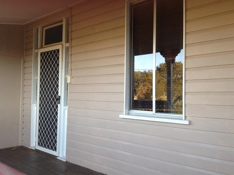 1/10 Swallow Court, Newtown QLD 4350