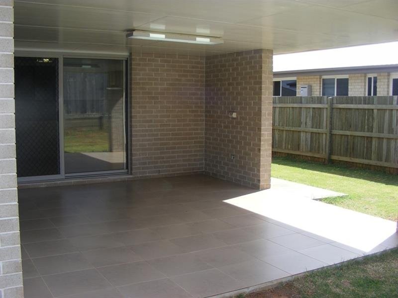 8 Lanagan Court, Middle Ridge QLD 4350