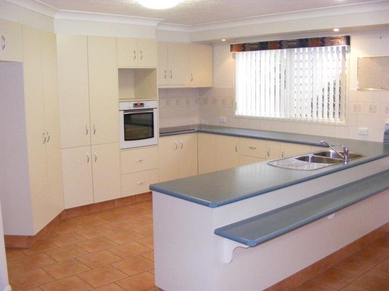 10 Dahlia Court, Middle Ridge QLD 4350