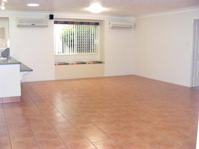 10 Dahlia Court, Middle Ridge QLD 4350