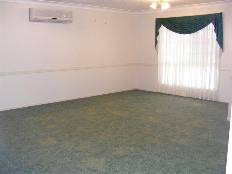 10 Dahlia Court, Middle Ridge QLD 4350