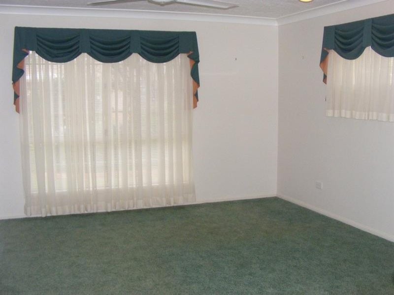 10 Dahlia Court, Middle Ridge QLD 4350