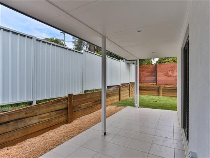 303-305 Bridge St, Newtown QLD 4350