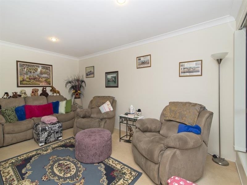 12 Highland Park Rd, Meringandan West QLD 4352