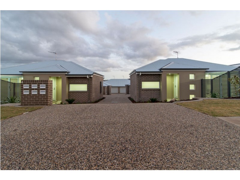 4/4 Alistair Street, Glenvale QLD 4350