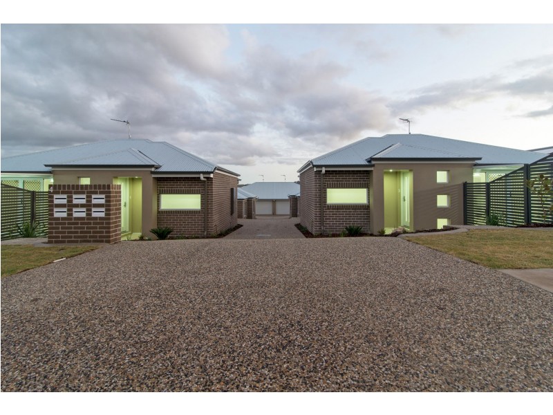 4/4 Alistair Street, Glenvale QLD 4350